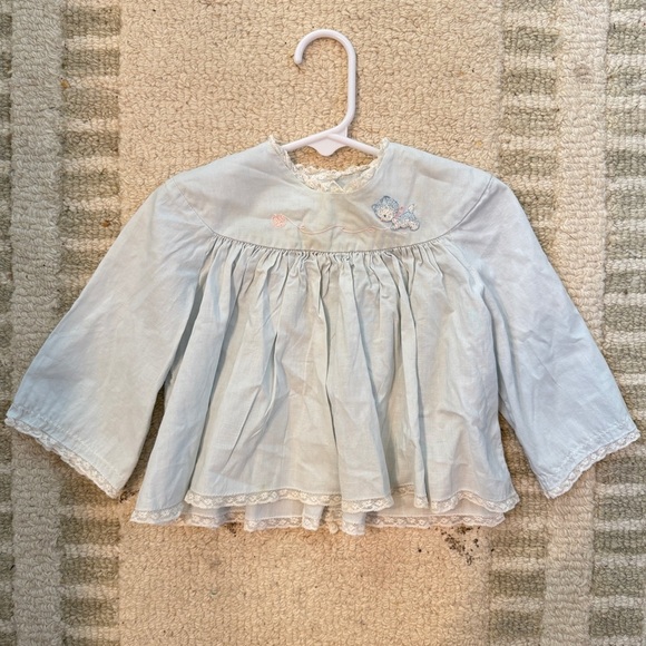 Vintage Long Sleeve Bloude With Cat Embroidery - Picture 2 of 7